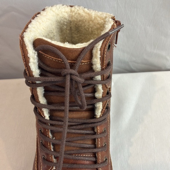 Dexter faux brown leather faux Sherpa lined ankle boots lace up & zip up Size 9 - Picture 16 of 16
